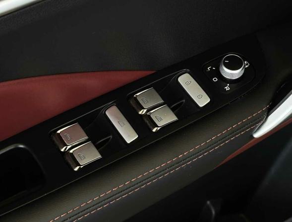 Geely Coolray I с пробегом 2023 года, цена 1 890 000 рублей, 22712 км, внедорожник, Автокод Объявления