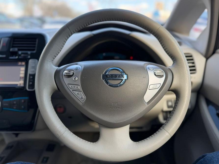 Nissan Leaf I (ZE0/AZE0) Астрахань  - изображение 16
