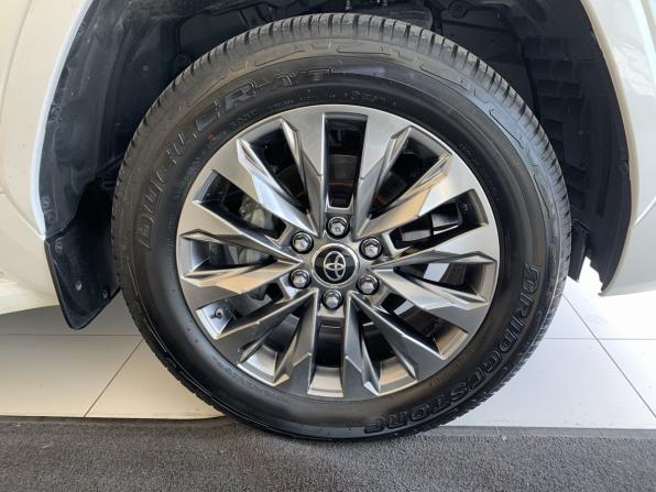 Toyota Land Cruiser 300 Series с пробегом 2021 года, цена 10 999 000 рублей, 76350 км, внедорожник, Автокод Объявления