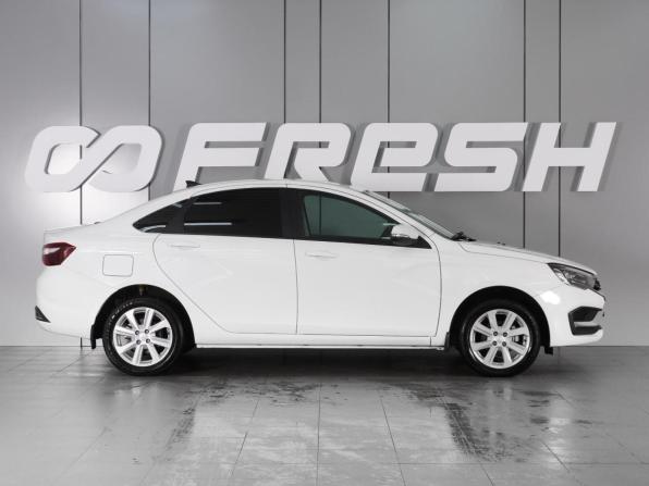 Lada (ВАЗ) Vesta I Рестайлинг (NG) с пробегом 2023 года, цена 1 309 000 рублей, 58798 км, седан, Автокод Объявления
