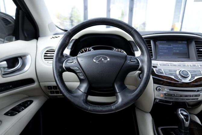 Infiniti QX60 I Рестайлинг с пробегом 2018 года, цена 2 249 000 рублей, 136000 км, внедорожник, Автокод Объявления