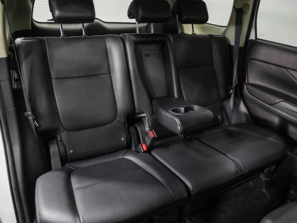 Mitsubishi Outlander III Рестайлинг 3 с пробегом 2018 года, цена 2 189 000 рублей, 127564 км, внедорожник, Автокод Объявления