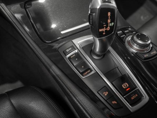 BMW 5 серии VI (F10/F11/F07) Рестайлинг с пробегом 2015 года, цена 1 995 000 рублей, 215442 км, седан, Автокод Объявления