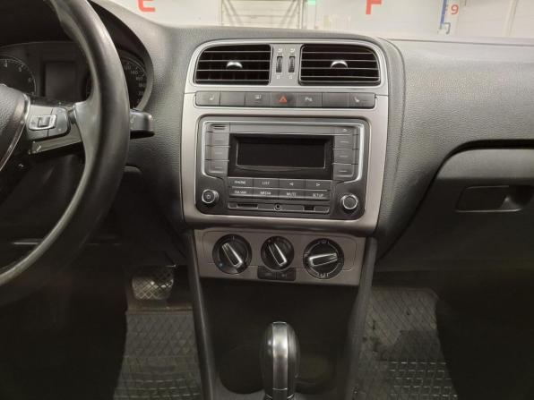Volkswagen Polo V Рестайлинг с пробегом 2019 года, цена 1 099 000 рублей, 144071 км, седан, Автокод Объявления