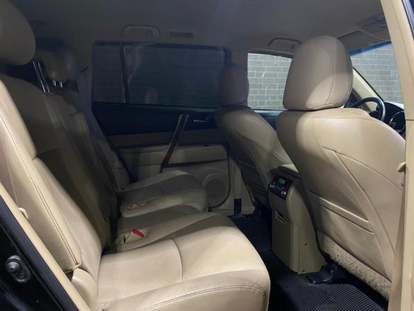 Toyota Highlander II (XU40) Рестайлинг с пробегом 2011 года, цена 1 950 000 рублей, 190410 км, внедорожник, Автокод Объявления