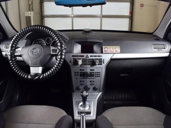 Opel Astra H Рестайлинг с пробегом 2012 года, цена 485 995 рублей, 177207 км, седан, Автокод Объявления