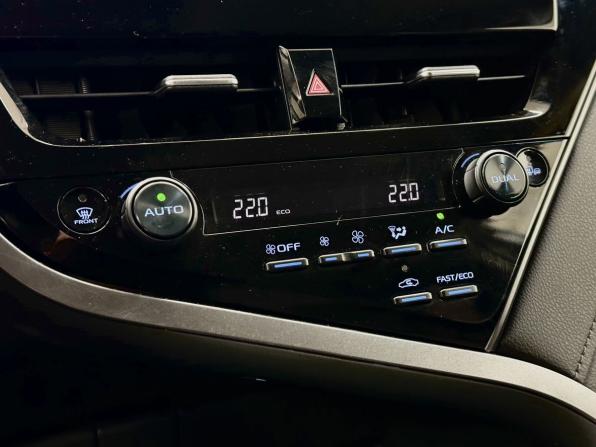 Toyota Camry VIII (XV70) Рестайлинг с пробегом 2021 года, цена 3 729 000 рублей, 29220 км, седан, Автокод Объявления