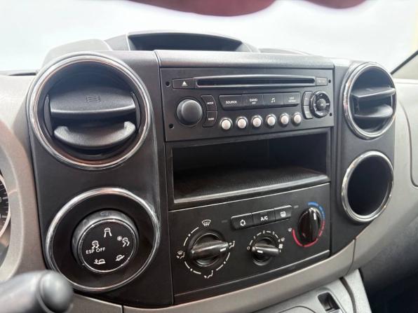 Peugeot Partner II с пробегом 2011 года, цена 729 900 рублей, 229605 км, компактвэн, Автокод Объявления
