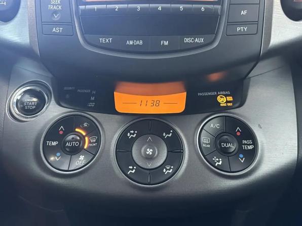 Toyota RAV4 III (XA30) Рестайлинг с пробегом 2011 года, цена 1 329 000 рублей, 293220 км, внедорожник, Автокод Объявления