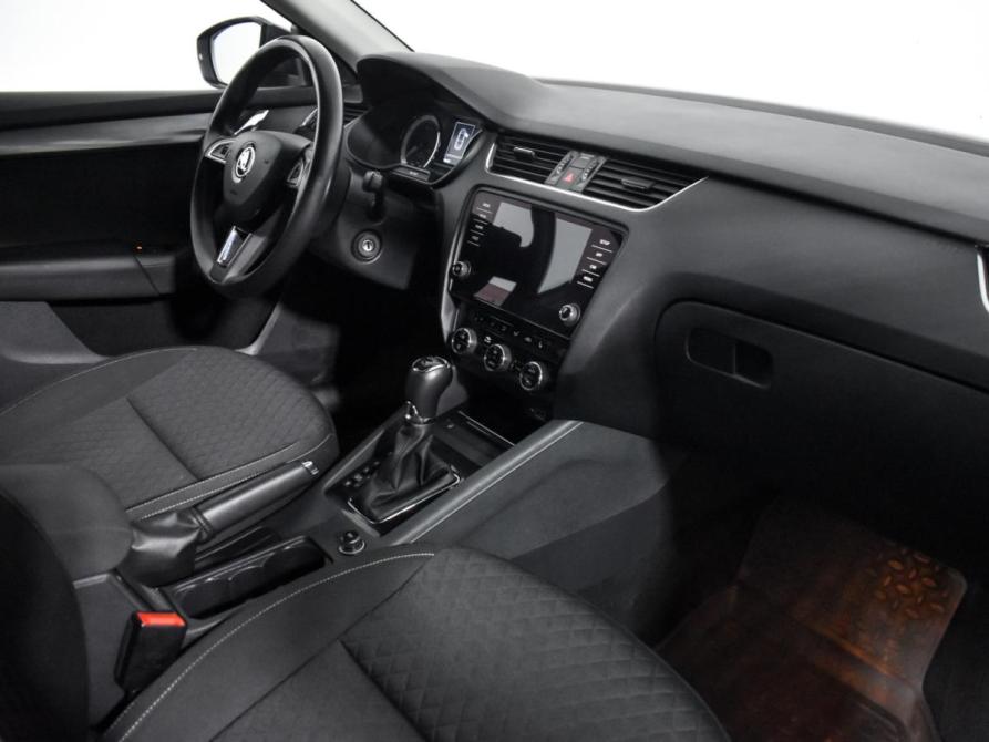 Skoda Octavia III (A7) Рестайлинг Санкт-Петербург  - изображение 14