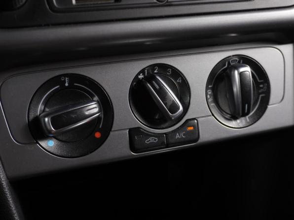 Volkswagen Polo V Рестайлинг с пробегом 2016 года, цена 929 000 рублей, 176931 км, седан, Автокод Объявления