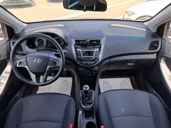Hyundai Solaris I Рестайлинг с пробегом 2015 года, цена 1 050 000 рублей, 72600 км, хэтчбек, Автокод Объявления