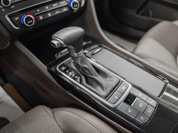 Kia Optima IV Рестайлинг с пробегом 2019 года, цена 1 999 000 рублей, 65000 км, седан, Автокод Объявления