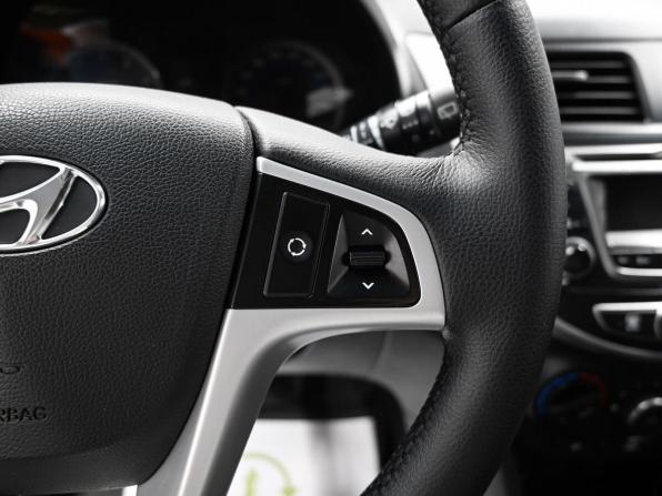Hyundai Solaris I Рестайлинг с пробегом 2015 года, цена 775 000 рублей, 192732 км, хэтчбек, Автокод Объявления