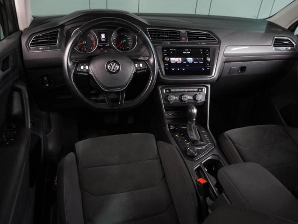 Volkswagen Tiguan II с пробегом 2018 года, цена 2 469 000 рублей, 129131 км, внедорожник, Автокод Объявления