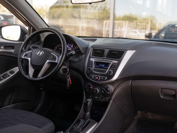 Hyundai Solaris I Рестайлинг с пробегом 2014 года, цена 1 050 000 рублей, 136106 км, седан, Автокод Объявления