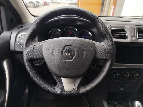 Renault Logan II с пробегом 2015 года, цена 599 000 рублей, 113511 км, седан, Автокод Объявления