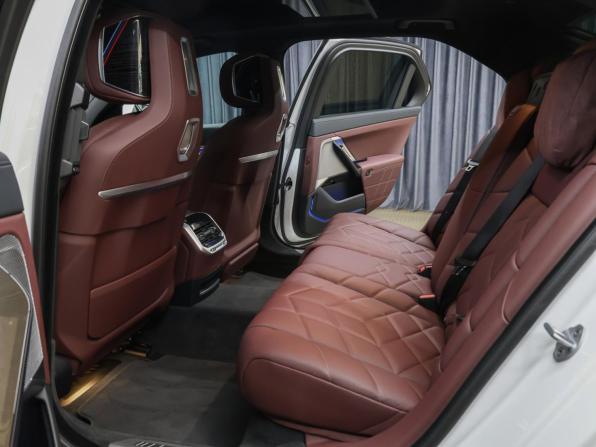 BMW 7 серии VII (G70) с пробегом 2025 года, цена 15 448 000 рублей, 18703 км, седан, Автокод Объявления