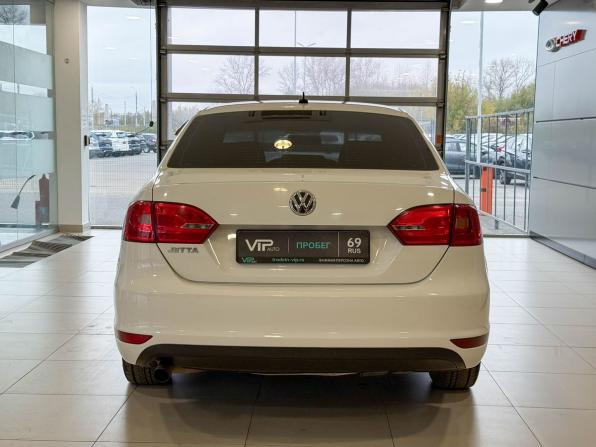 Volkswagen Jetta VI с пробегом 2013 года, цена 915 000 рублей, 237602 км, седан, Автокод Объявления