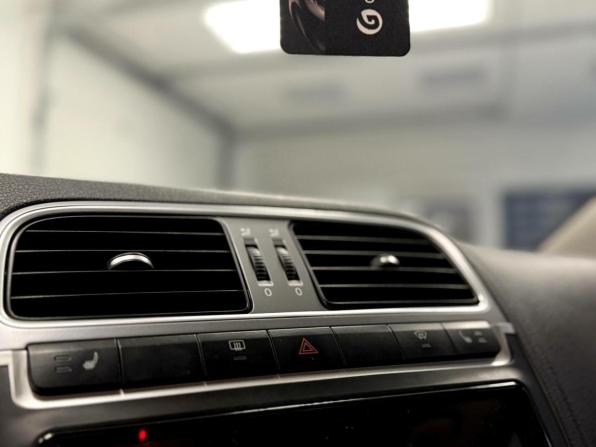 Volkswagen Polo V Рестайлинг с пробегом 2017 года, цена 1 090 000 рублей, 116551 км, седан, Автокод Объявления