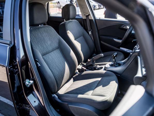 Opel Astra J Рестайлинг с пробегом 2013 года, цена 860 000 рублей, 253495 км, седан, Автокод Объявления