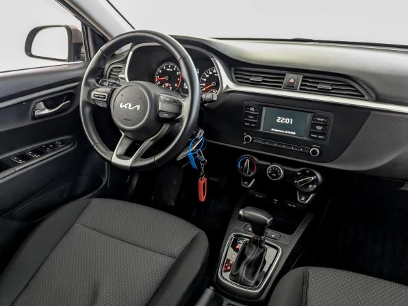 Kia Rio IV Рестайлинг с пробегом 2022 года, цена 1 899 000 рублей, 63475 км, хэтчбек, Автокод Объявления