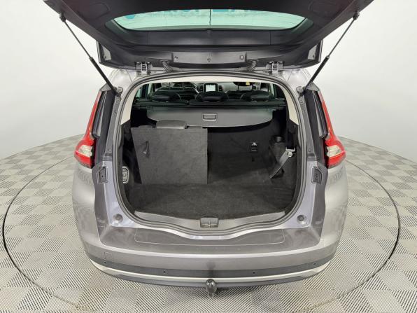 Renault Scenic IV с пробегом 2018 года, цена 1 760 000 рублей, 184899 км, компактвэн, Автокод Объявления