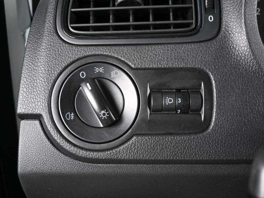 Volkswagen Polo V Рестайлинг Ростов-на-Дону  - изображение 13