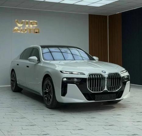 BMW 7 серии VII (G70) Рестайлинг с пробегом 2026 года, цена 14 500 000 рублей, 1200 км, седан, Автокод Объявления