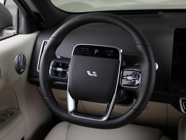 Новый Li Auto (Lixiang) L9 I Рестайлинг 2026 года, цена 12 090 000 рублей, внедорожник, Автокод Объявления