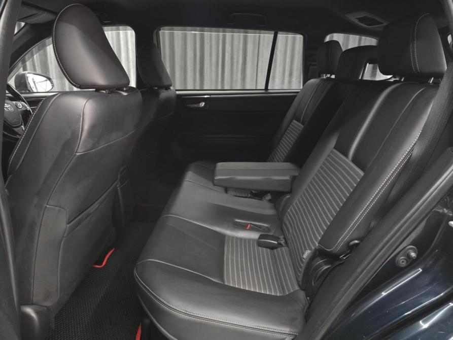 Toyota Corolla XI (E160 E170) Рестайлинг 2 Красноярск  - изображение 17