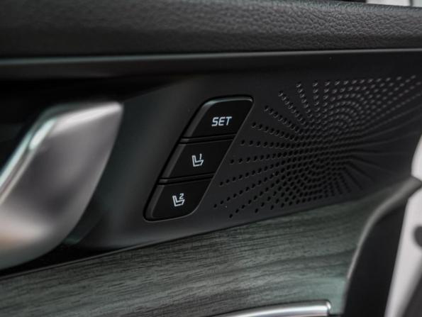 Kia K5 III Рестайлинг с пробегом 2024 года, цена 4 719 000 рублей, 31111 км, седан, Автокод Объявления