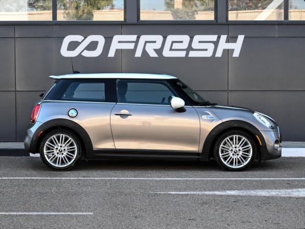Mini Hatch III (F55/F56) с пробегом 2016 года, цена 1 959 000 рублей, 129860 км, хэтчбек, Автокод Объявления