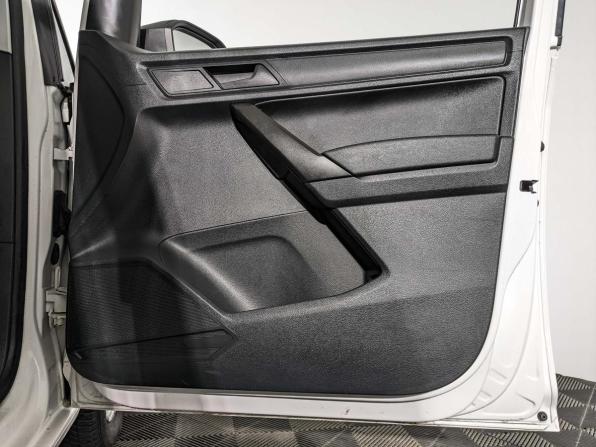 Volkswagen Caddy IV с пробегом 2020 года, цена 2 075 000 рублей, 42647 км, offers.body_type.unknown, Автокод Объявления