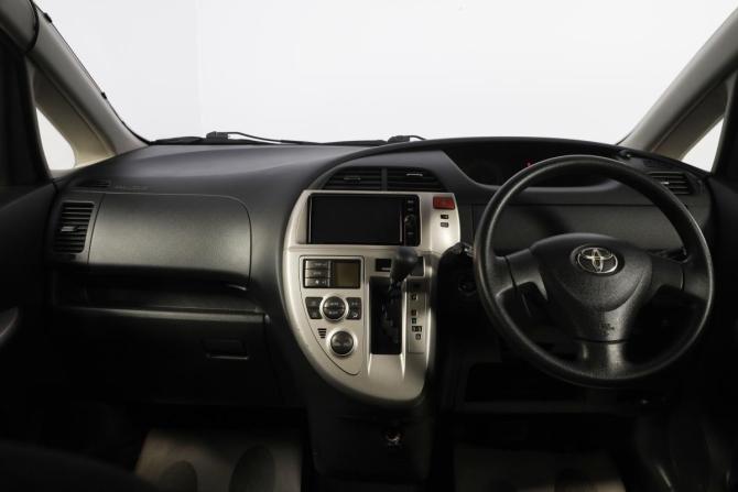 Toyota Ractis I с пробегом 2010 года, цена 949 000 рублей, 179000 км, хэтчбек, Автокод Объявления