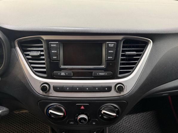 Hyundai Solaris II с пробегом 2019 года, цена 1 057 000 рублей, 118721 км, седан, Автокод Объявления