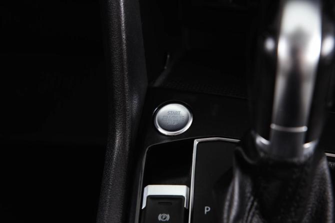 Volkswagen Tiguan II с пробегом 2019 года, цена 2 489 000 рублей, 81000 км, внедорожник, Автокод Объявления