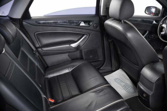 Ford Mondeo IV Рестайлинг с пробегом 2011 года, цена 1 049 000 рублей, 240000 км, седан, Автокод Объявления