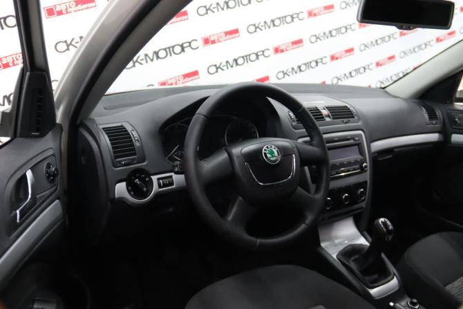 Skoda Octavia II (A5) Рестайлинг с пробегом 2013 года, цена 695 950 рублей, 195574 км, лифтбек, Автокод Объявления
