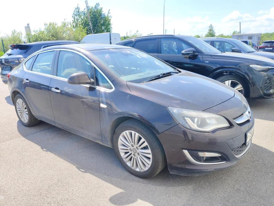 Opel Astra J Рестайлинг Санкт-Петербург  - изображение 1