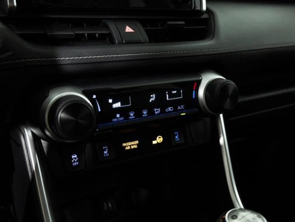 Toyota RAV4 V (XA50) с пробегом 2019 года, цена 2 399 777 рублей, 118455 км, внедорожник, Автокод Объявления