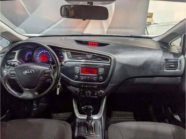 Kia Ceed II Рестайлинг с пробегом 2016 года, цена 1 310 000 рублей, 117439 км, хэтчбек, Автокод Объявления