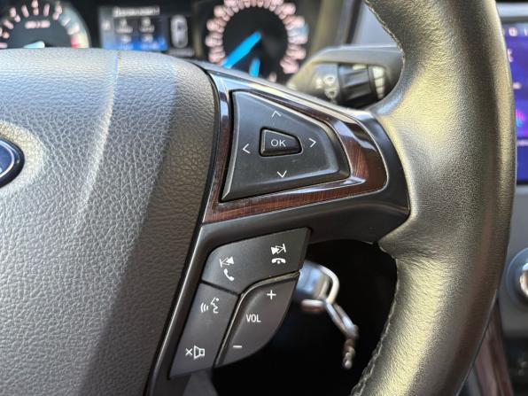 Ford Mondeo V с пробегом 2015 года, цена 1 385 800 рублей, 153096 км, седан, Автокод Объявления