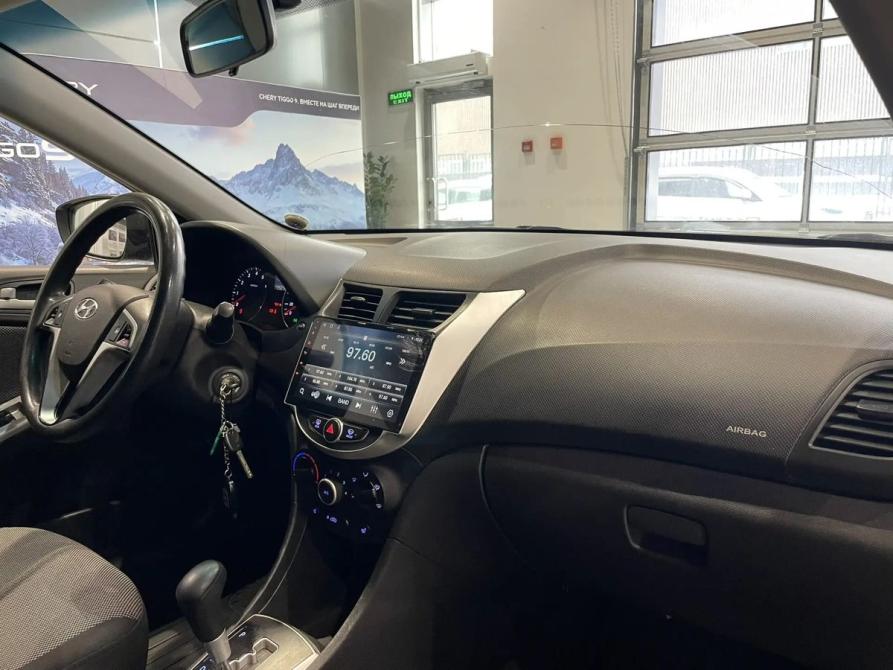 Hyundai Solaris I Москва  - изображение 9