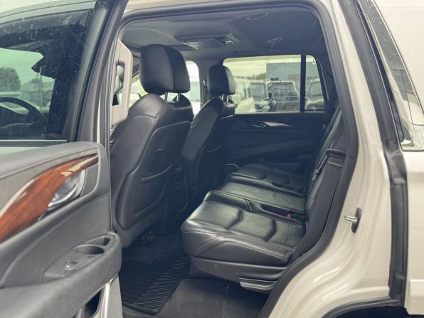 Cadillac Escalade IV с пробегом 2020 года, цена 4 300 000 рублей, 180366 км, внедорожник, Автокод Объявления