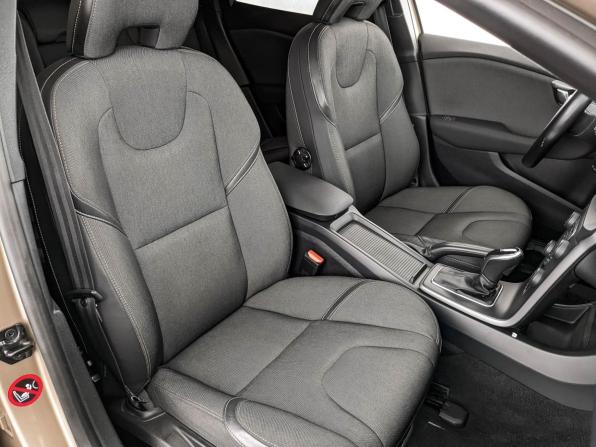 Volvo V40 Cross Country I с пробегом 2013 года, цена 1 490 000 рублей, 117941 км, хэтчбек, Автокод Объявления