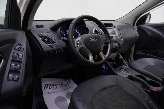 Hyundai ix35 I Рестайлинг с пробегом 2013 года, цена 859 000 рублей, 131986 км, внедорожник, Автокод Объявления
