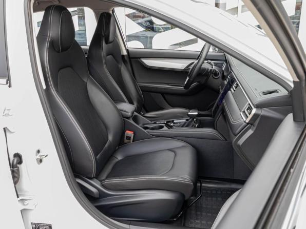 JAC J7 I с пробегом 2023 года, цена 1 498 000 рублей, 44764 км, лифтбек, Автокод Объявления