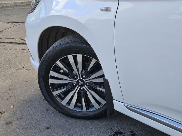 Mitsubishi Outlander III Рестайлинг 3 с пробегом 2022 года, цена 2 450 000 рублей, 32920 км, внедорожник, Автокод Объявления