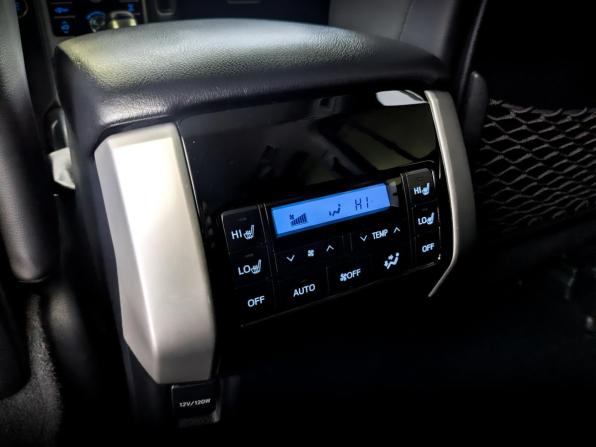 Toyota Land Cruiser Prado 150 Series Рестайлинг 2 с пробегом 2018 года, цена 4 500 000 рублей, 238427 км, внедорожник, Автокод Объявления